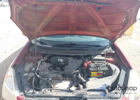 2013 Nissan Rogue Sv z USA, uszkodzony, nr VIN JN8AS5MT8DW508255